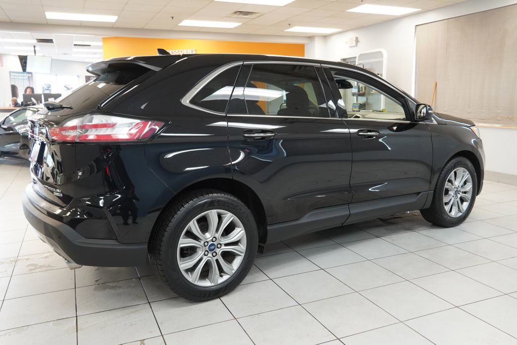 Used 2019 Ford Edge Titanium w/ Cold Weather Package AWD/4WD image 13