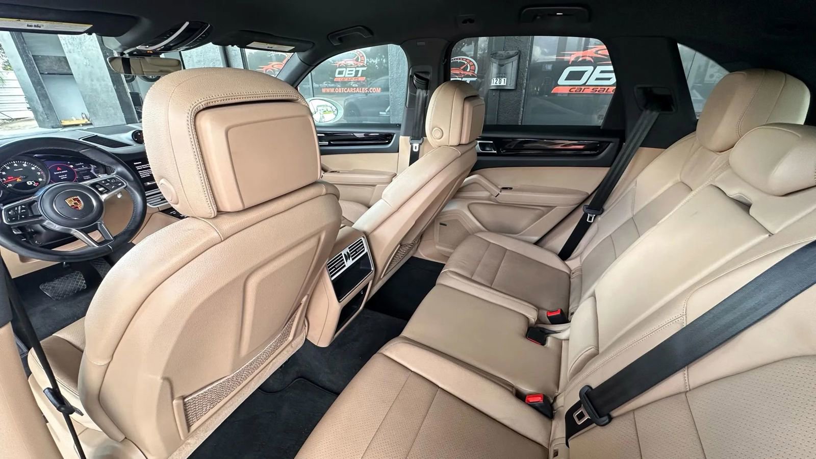 Used 2022 Porsche Cayenne image 10