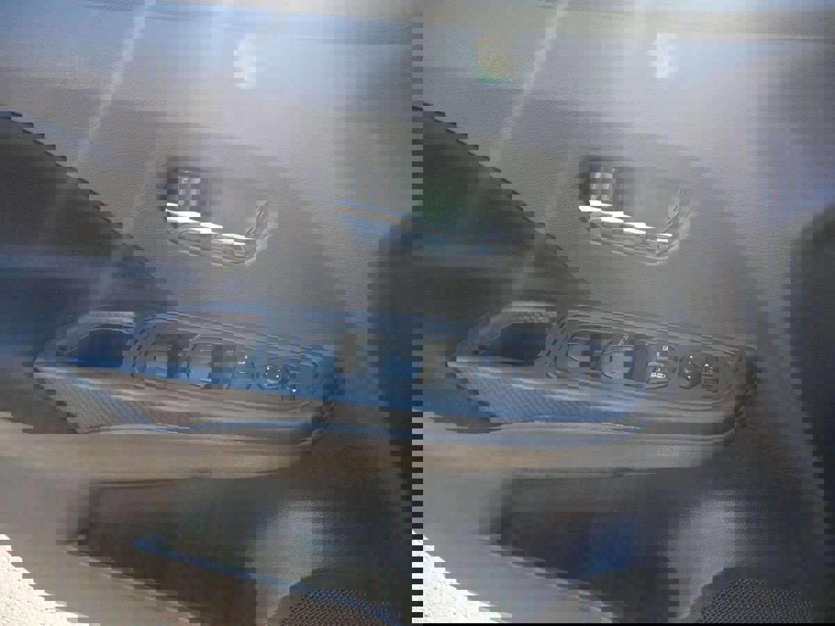 Used 2021 Nissan Versa SV image 13