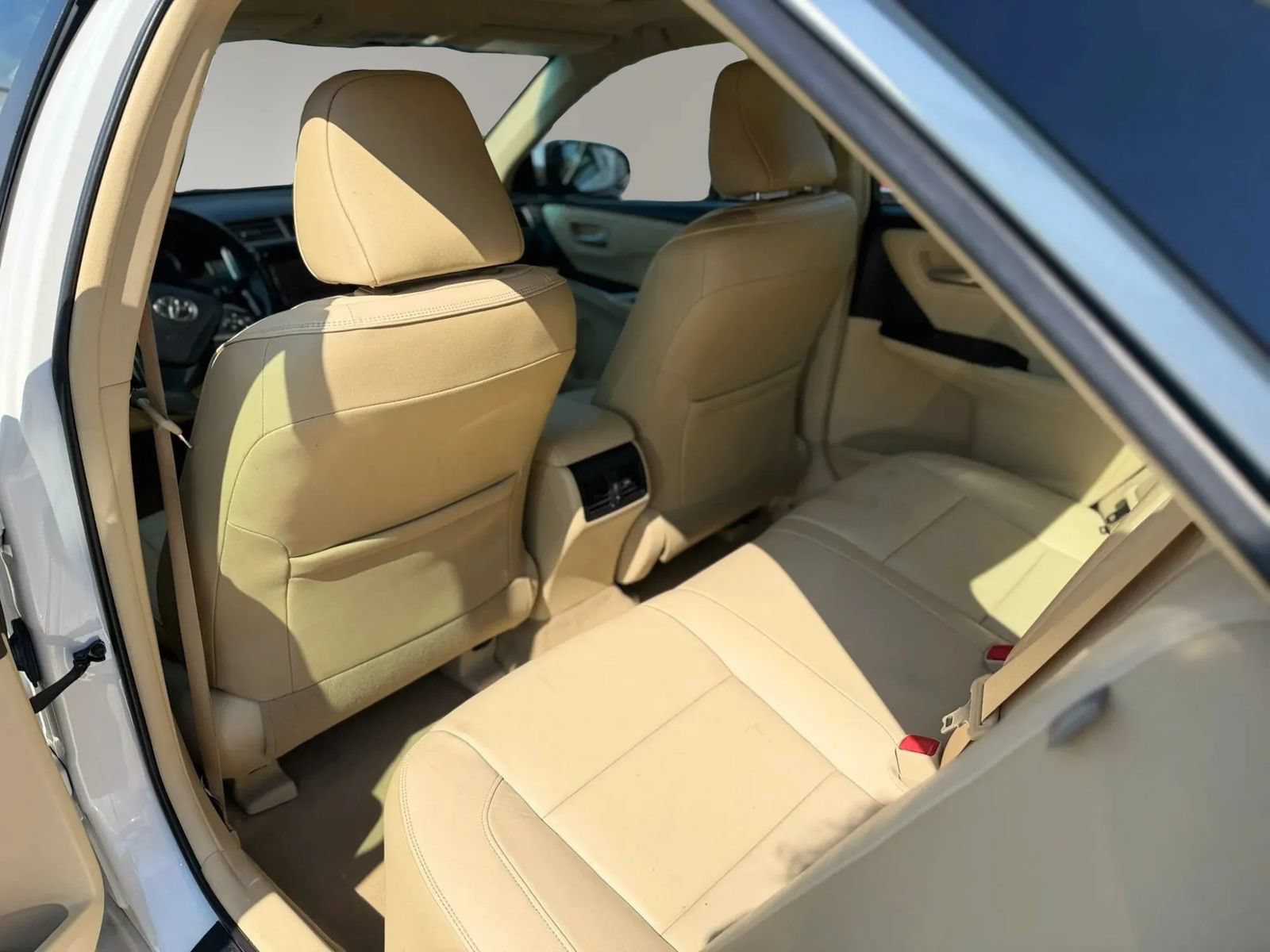 Used 2016 Toyota Camry XLE w/ Moonroof Package FWD image 12