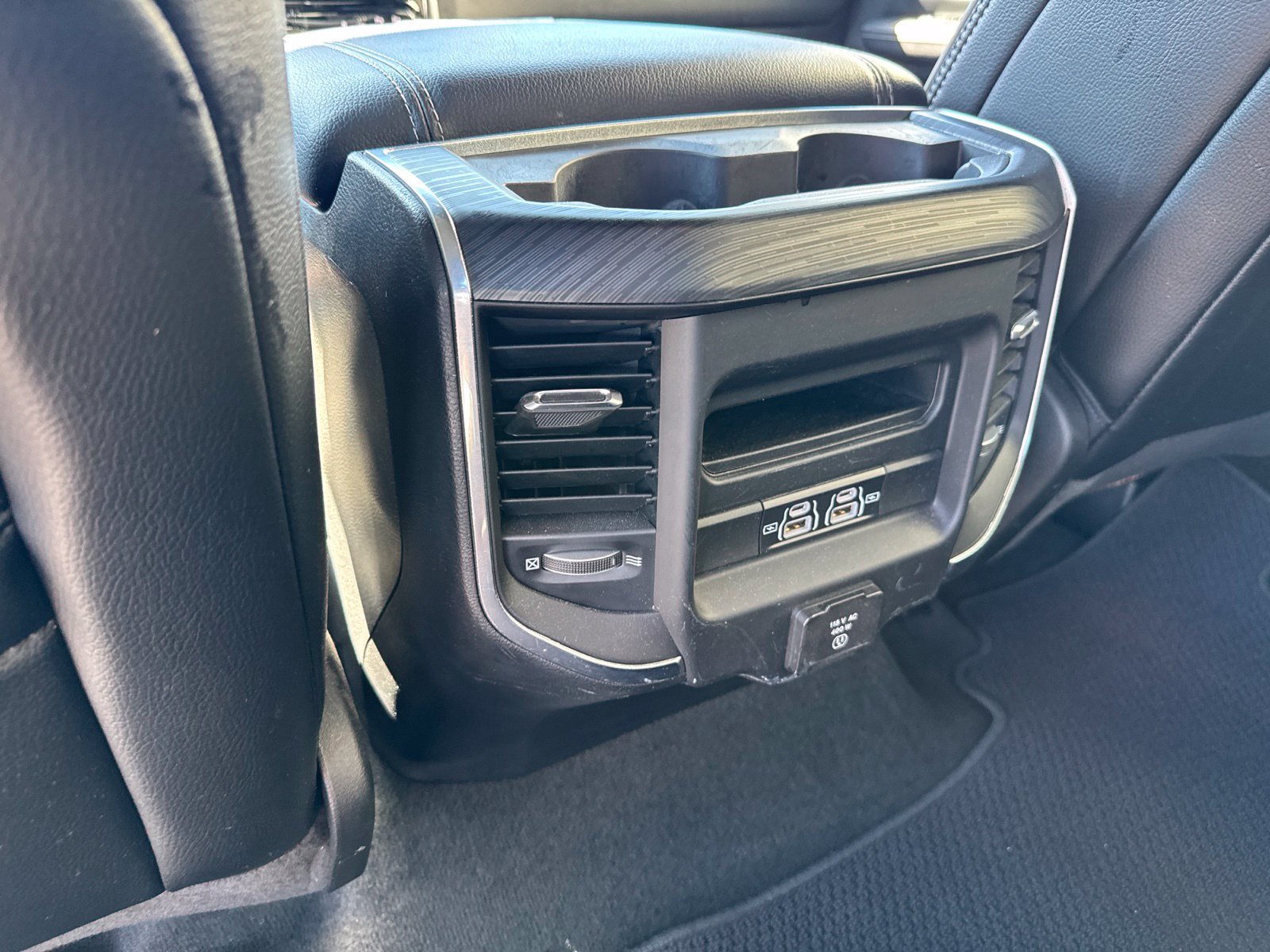 Used 2023 RAM 1500 Laramie AWD/4WD image 16