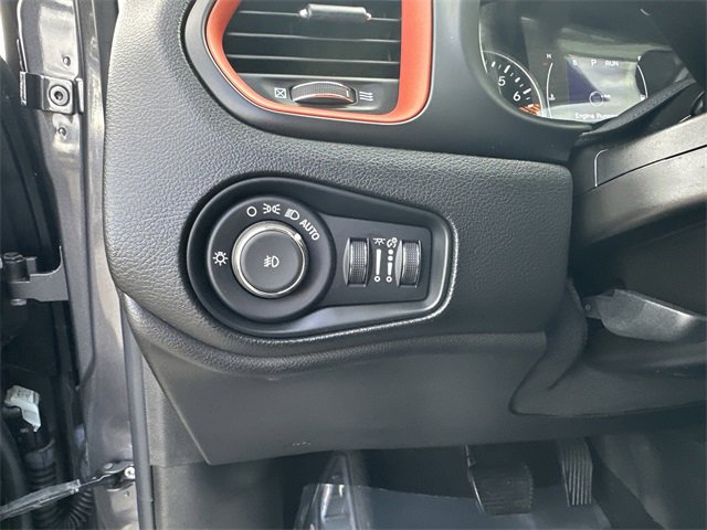 Used 2020 Jeep Renegade Latitude image 28