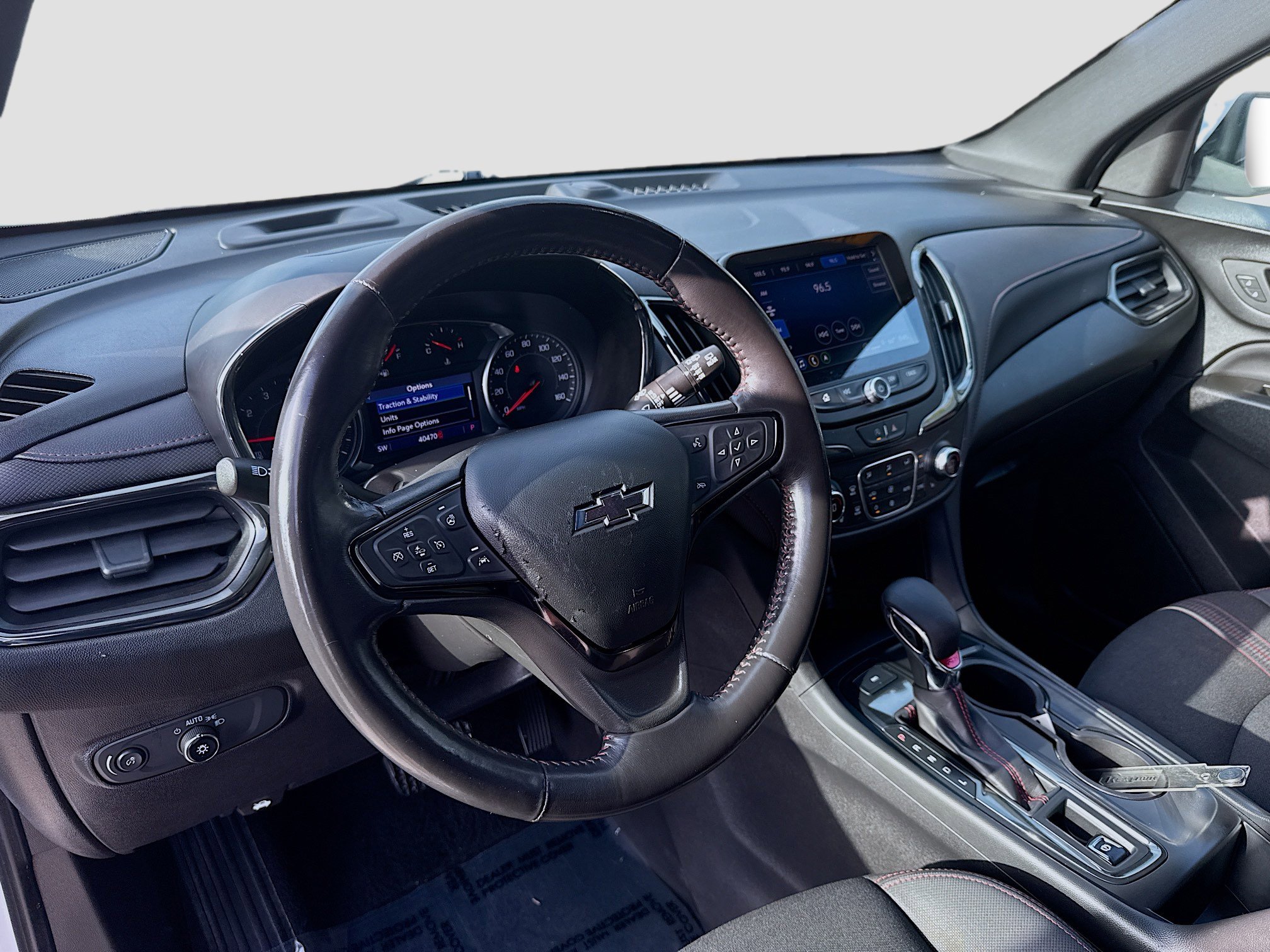 Used 2022 Chevrolet Equinox RS w/ Infotainment Package image 9