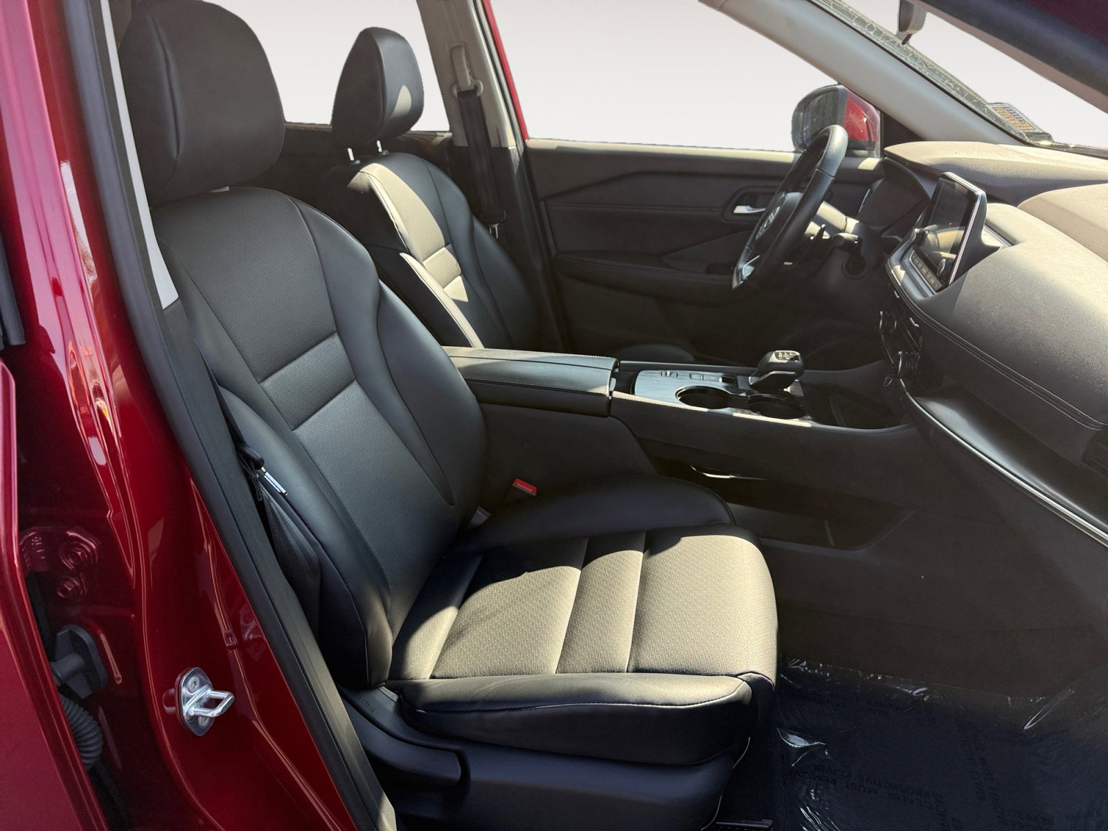 Used 2023 Nissan Rogue SV w/ SV Premium Package image 19