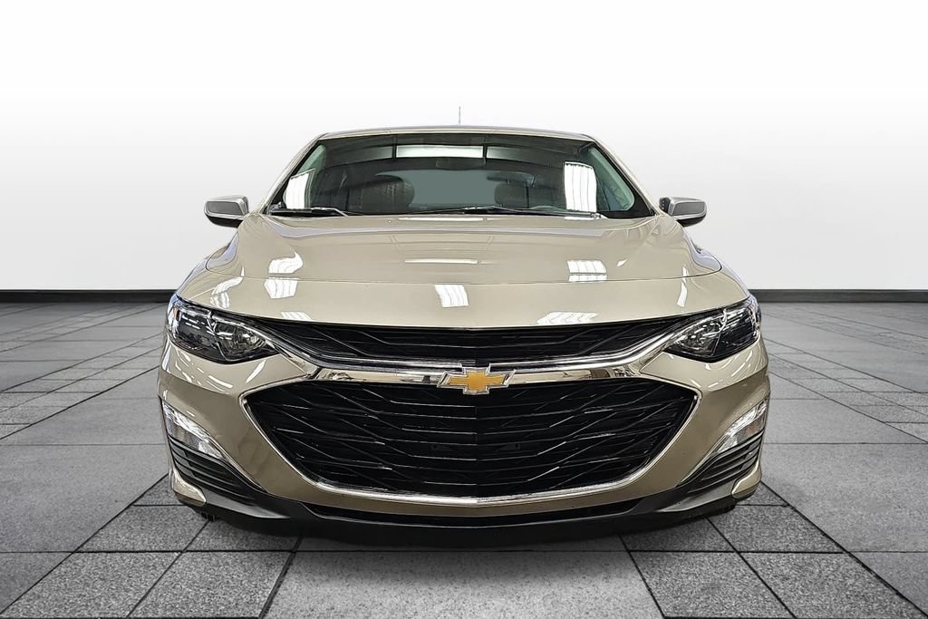 Used 2024 Chevrolet Malibu LS FWD image 2