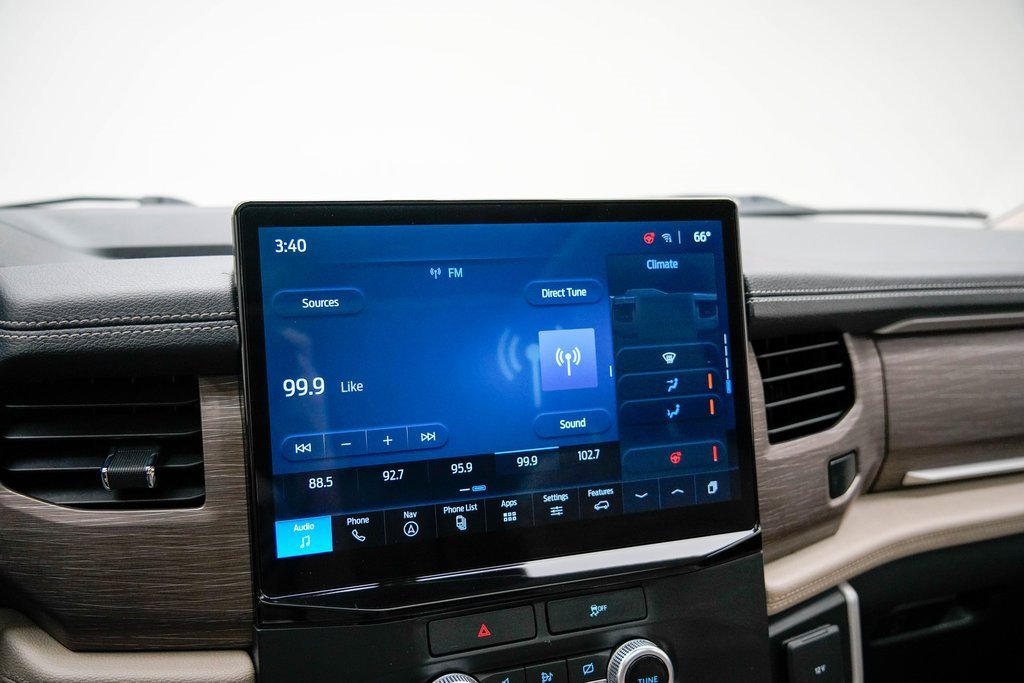 Used 2022 Ford Expedition Max Limited image 29