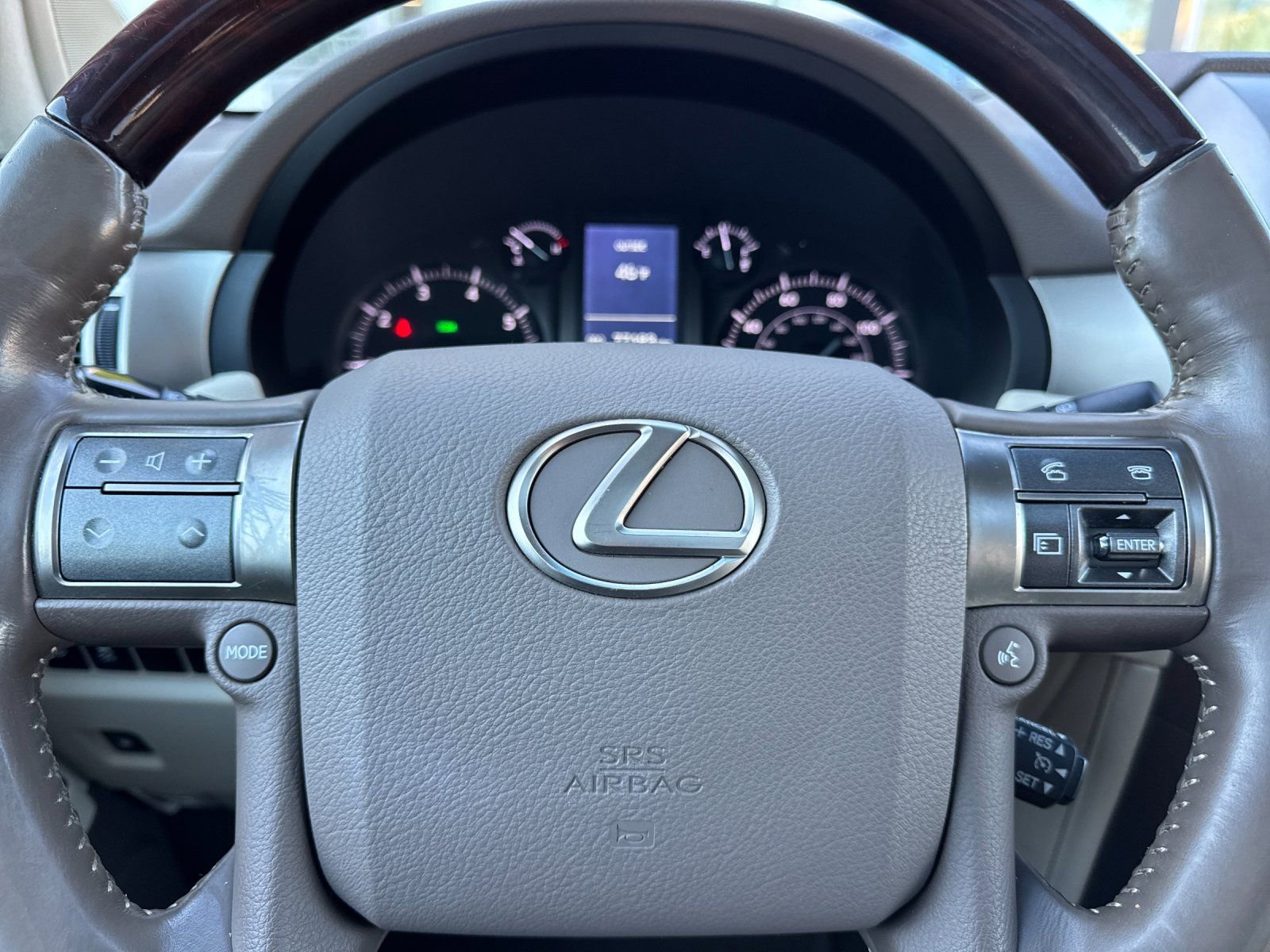 Used 2019 Lexus GX 460 Premium w/ Premium Package image 25