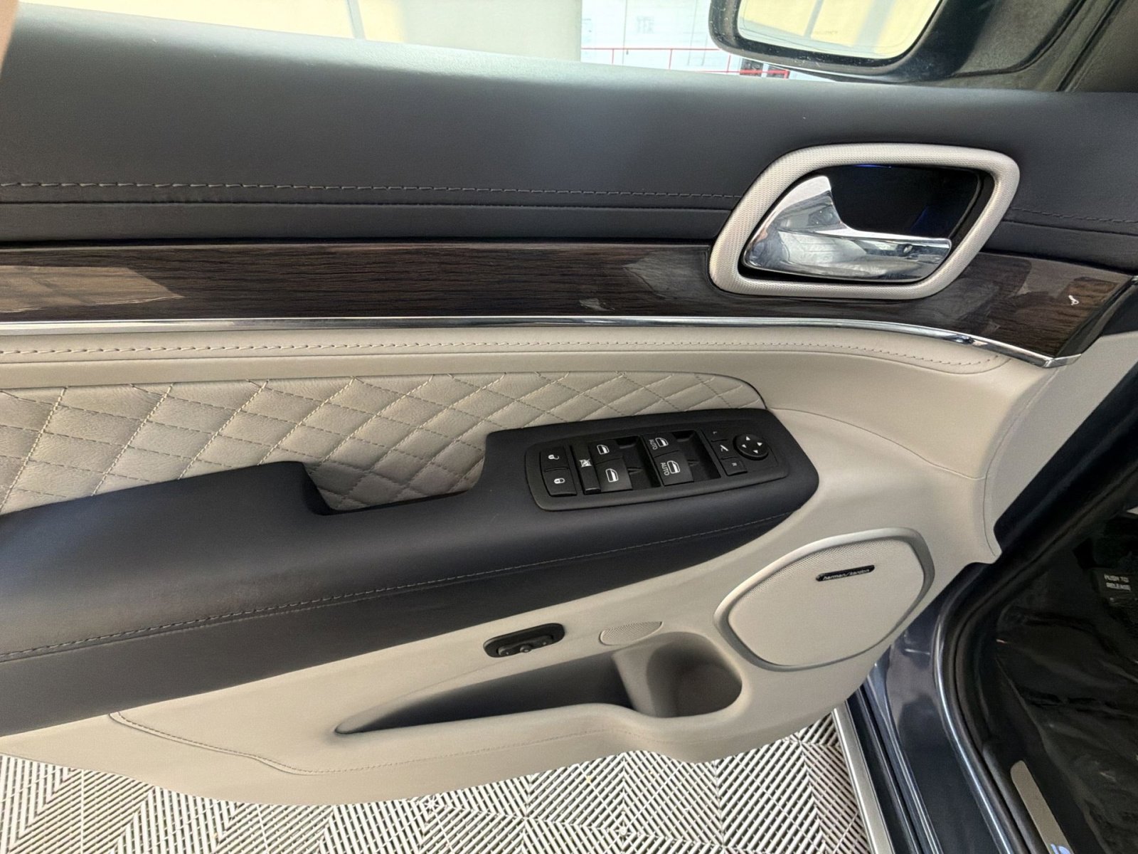 Used 2021 Jeep Grand Cherokee Summit image 15