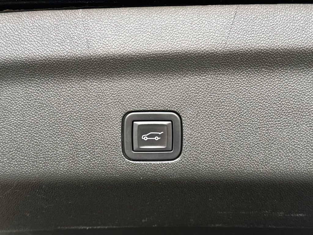 Certified 2023 Chevrolet Tahoe Z71 w/ Z71 Off-Road Package AWD/4WD image 46