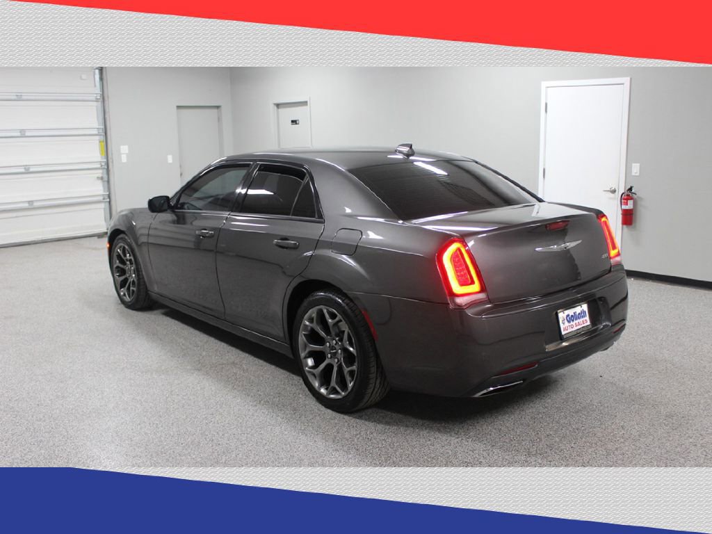 Used 2016 Chrysler 300 S image 5