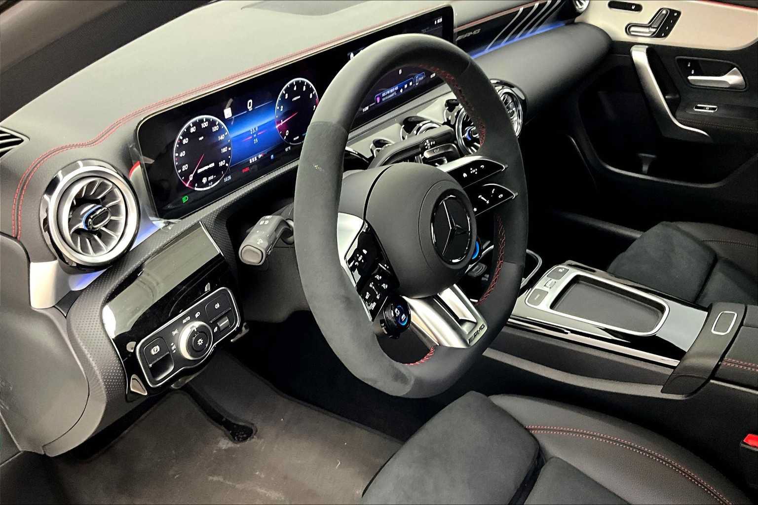 Certified 2025 Mercedes-Benz CLA 35 AMG 4MATIC image 8