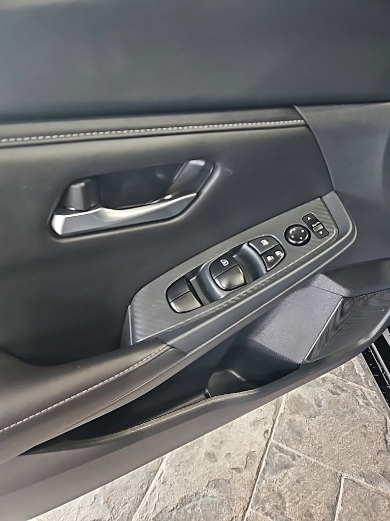 Used 2025 Nissan Sentra SV image 26