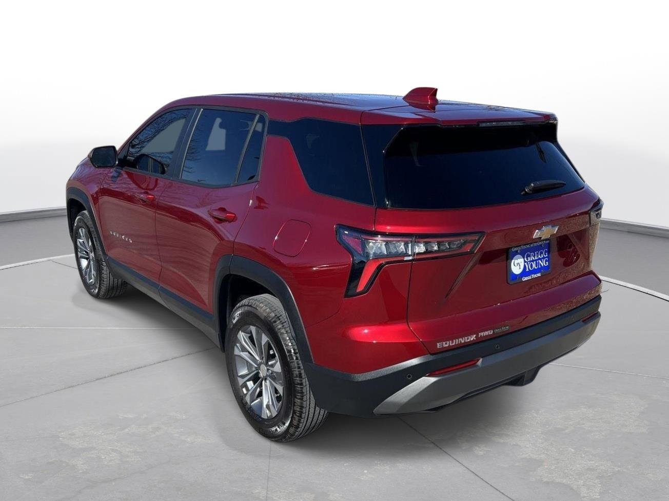 Used 2025 Chevrolet Equinox LT image 3