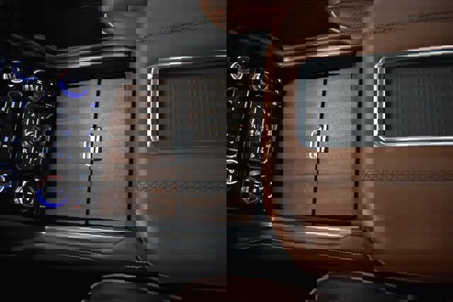 Used 2023 GMC Yukon Denali Ultimate image 32