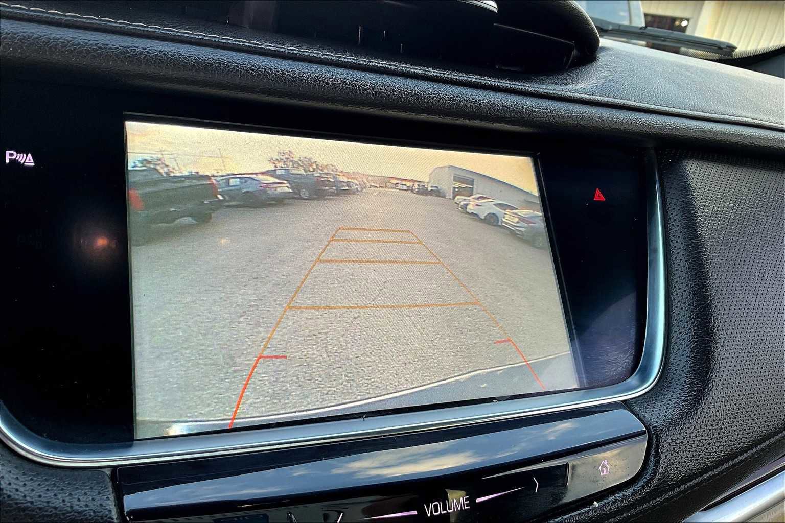 Used 2018 Cadillac XT5 Luxury w/ Driver Awareness Package image 43