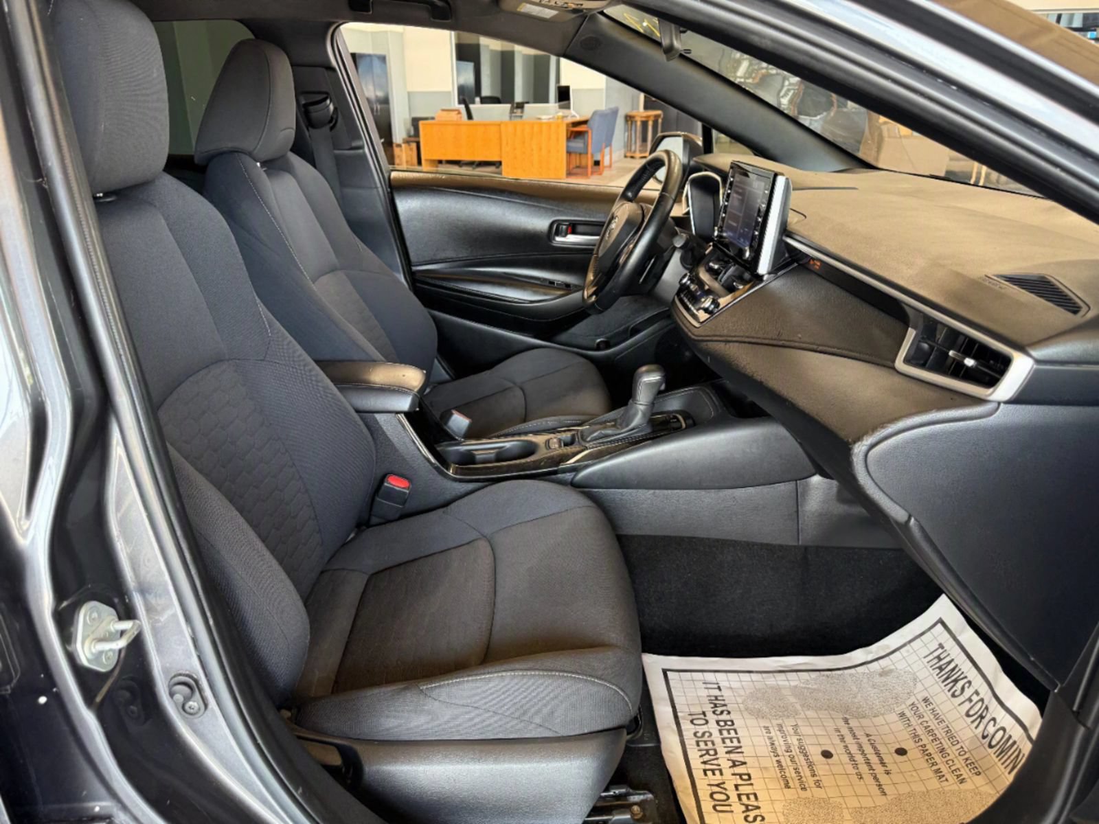 Used 2021 Toyota Corolla SE w/ Carpet Mat Package (TMS) FWD image 11