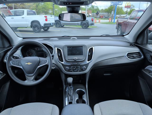 Used 2023 Chevrolet Equinox LS FWD image 14