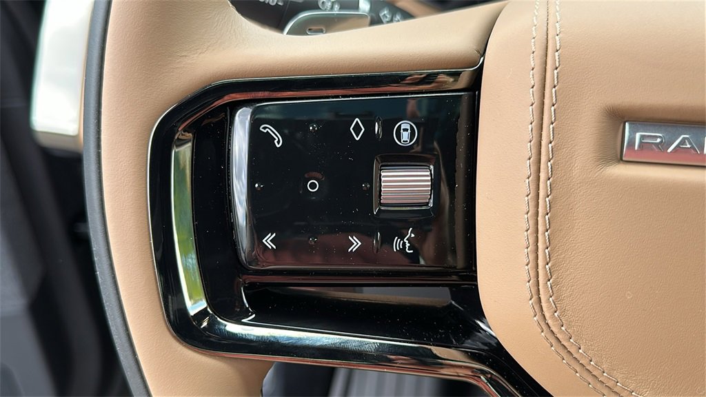 New 2025 Land Rover Range Rover Sport Dynamic SE image 13