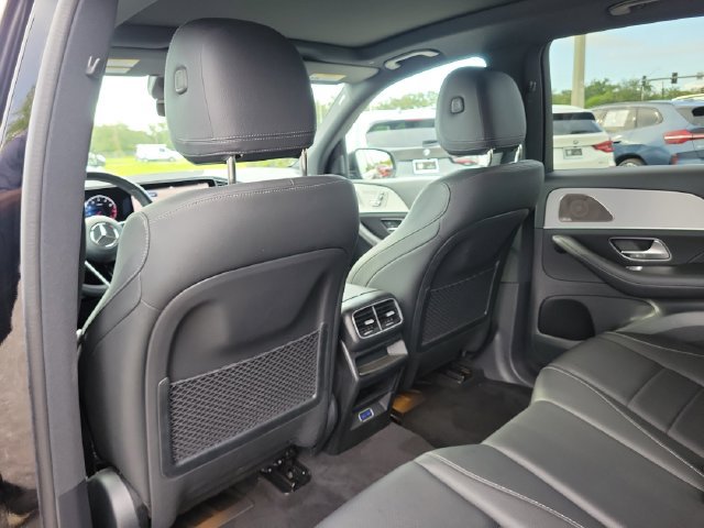 Used 2025 Mercedes-Benz GLE 350 4MATIC image 13