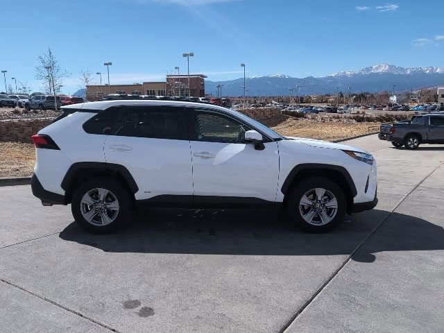 Used 2025 Toyota RAV4 XLE AWD/4WD image 9