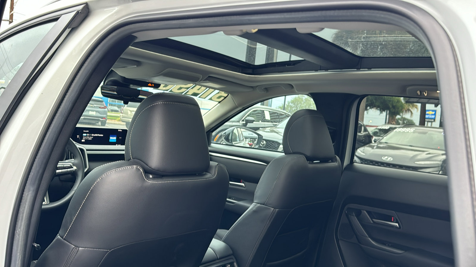 Certified 2025 MAZDA CX-50 AWD 2.5 S w/ Premium Package image 17