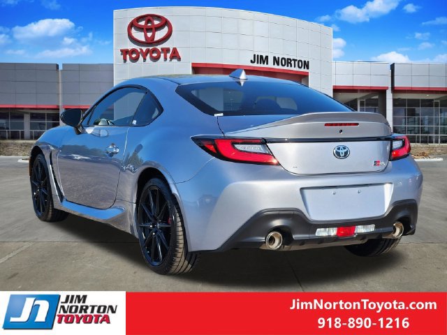 Used 2026 Toyota GR86 Premium w/ Performance Package RWD image 8
