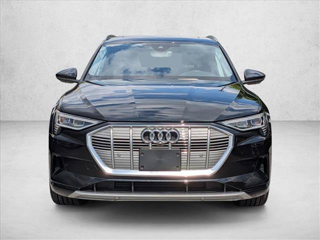 Certified 2023 Audi e-tron Premium Plus w/ Premium Plus Package AWD/4WD image 2