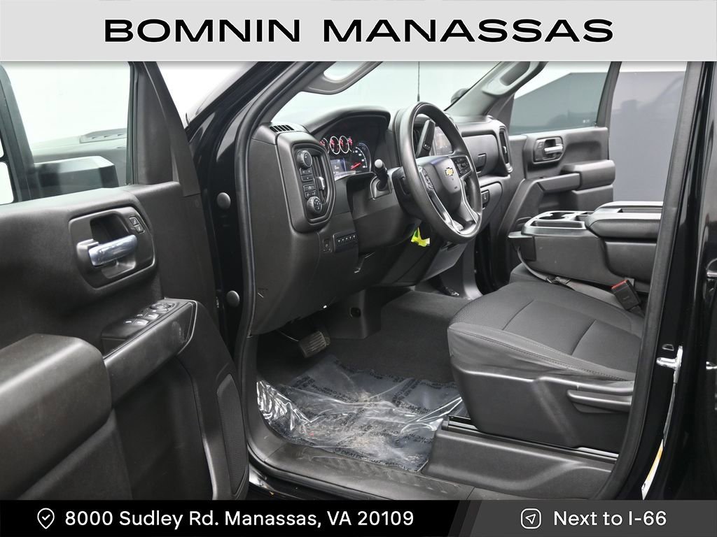 Used 2023 Chevrolet Silverado 2500 Custom w/ Custom Value Package image 13
