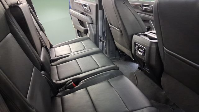 Used 2025 Chevrolet Tahoe LT AWD/4WD image 12
