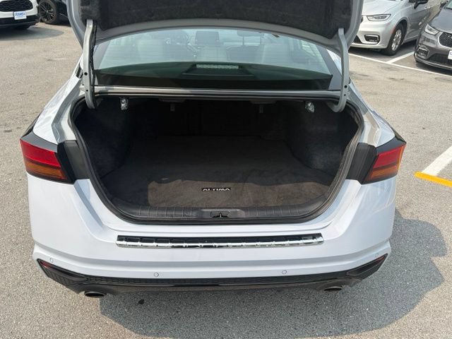 Used 2023 Nissan Altima 2.5 SR FWD image 7