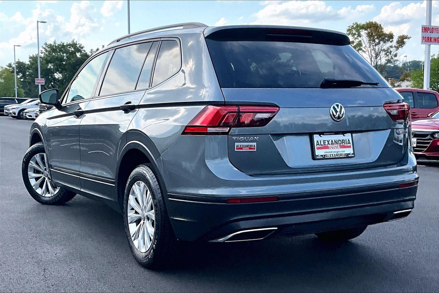 Used 2019 Volkswagen Tiguan S w/ 3rd Row Seat Package AWD/4WD image 11