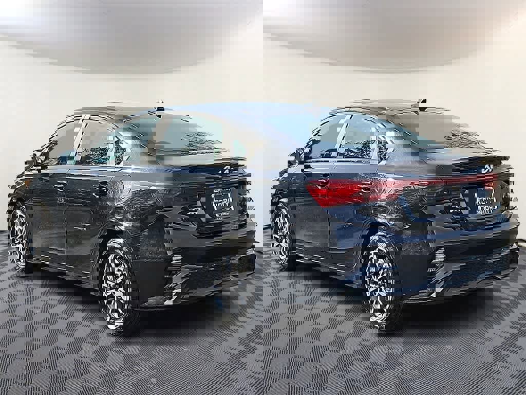 Used 2024 Kia Forte LXS image 5