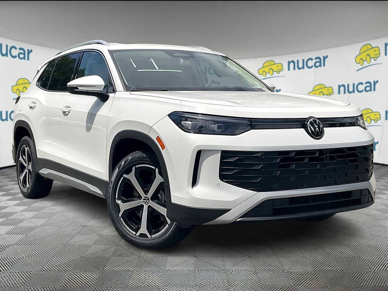 New 2025 Volkswagen Tiguan SE