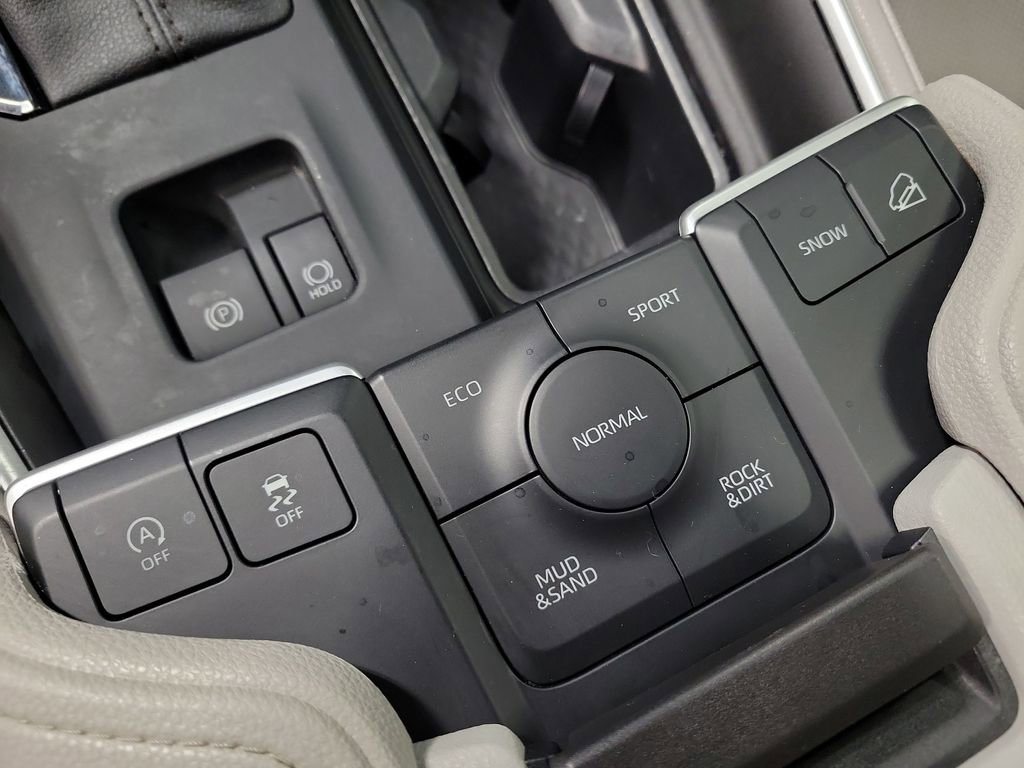Used 2024 Toyota Grand Highlander XLE image 16