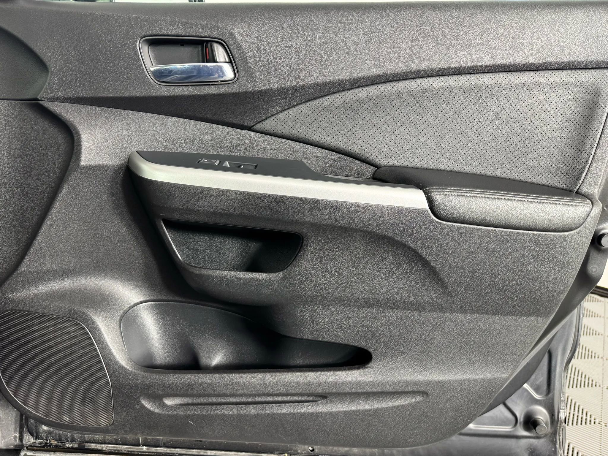 Used 2015 Honda CR-V EX-L image 41