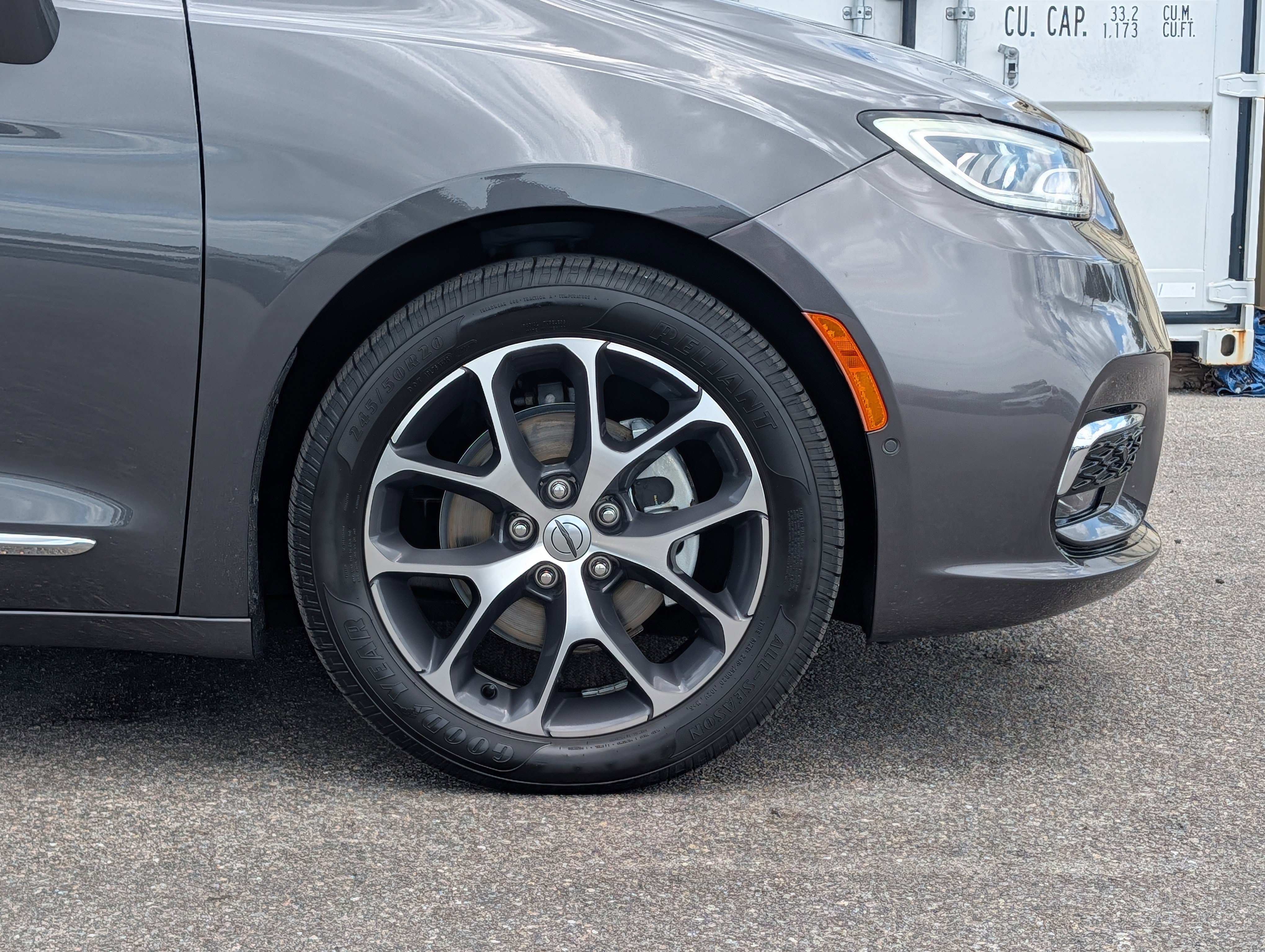 Used 2022 Chrysler Pacifica Limited FWD image 11