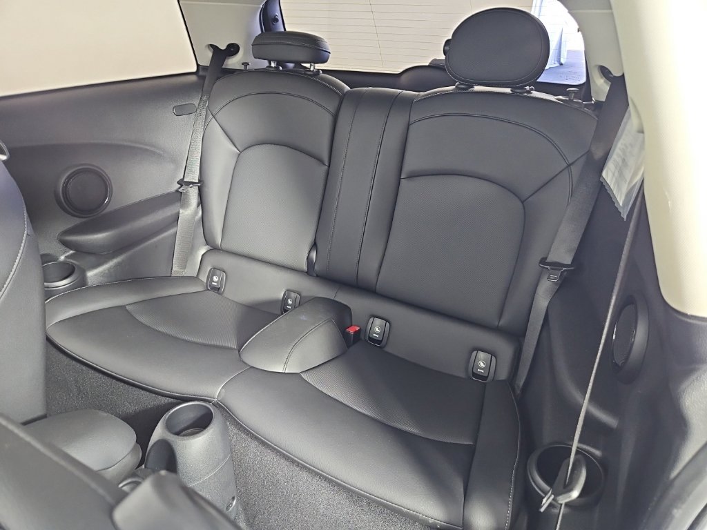 Certified 2024 MINI Cooper S FWD image 21