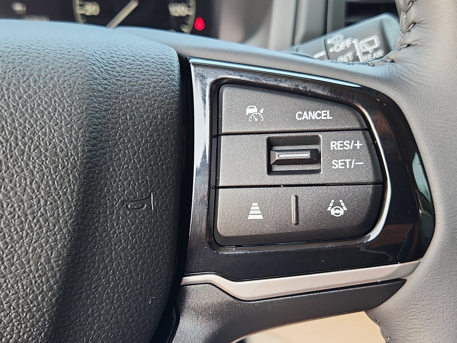 Certified 2025 Honda Odyssey Touring image 23