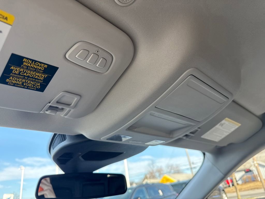 Used 2025 Ford Escape Platinum image 44