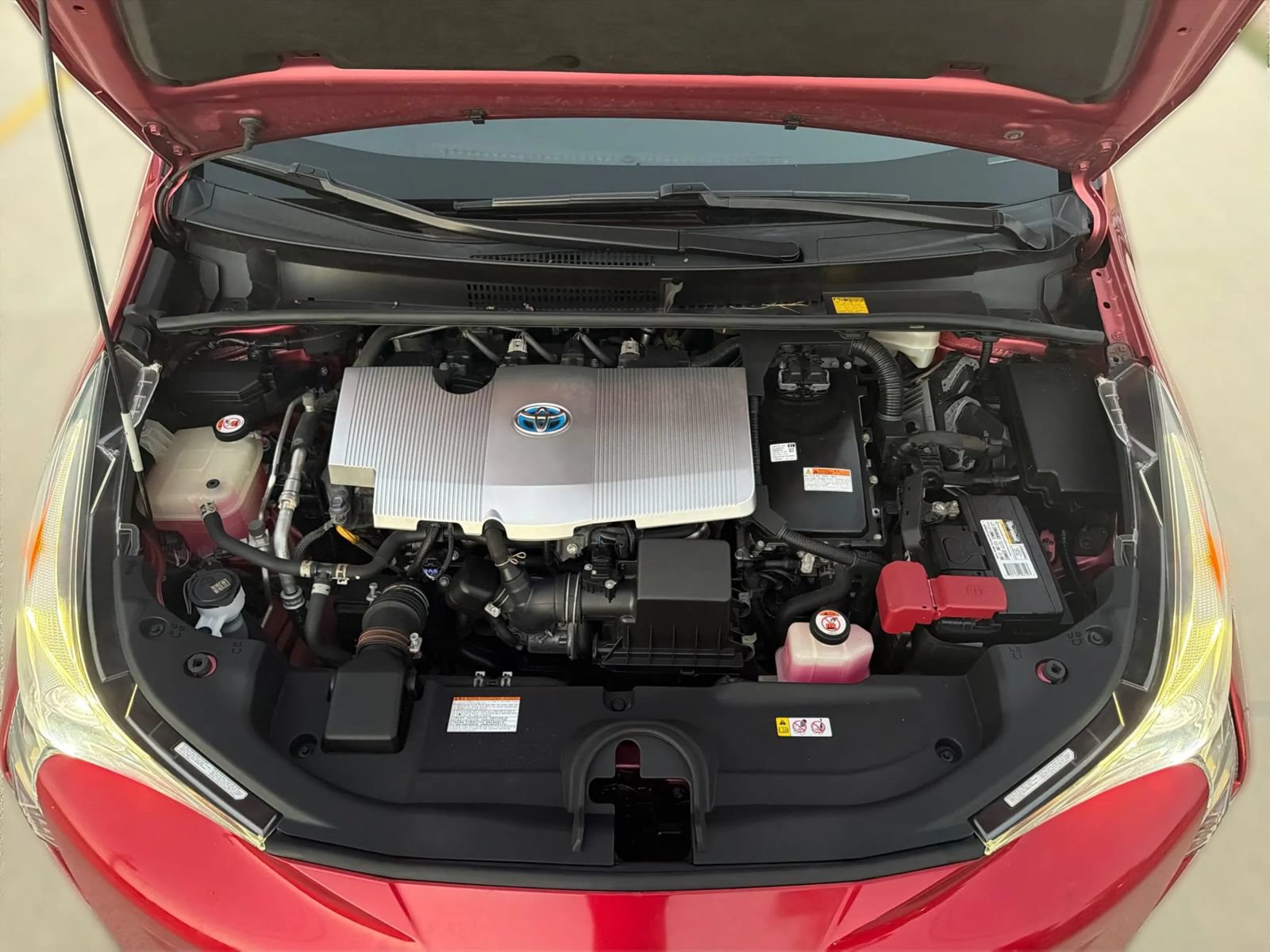 Used 2017 Toyota Prius Four Touring FWD image 27