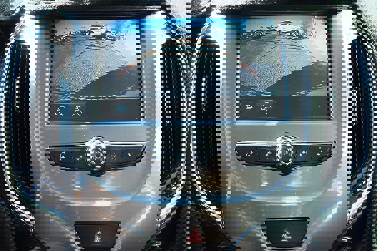 Used 2018 Chevrolet Cruze LT image 48