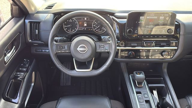 Used 2024 Nissan Pathfinder SL image 15