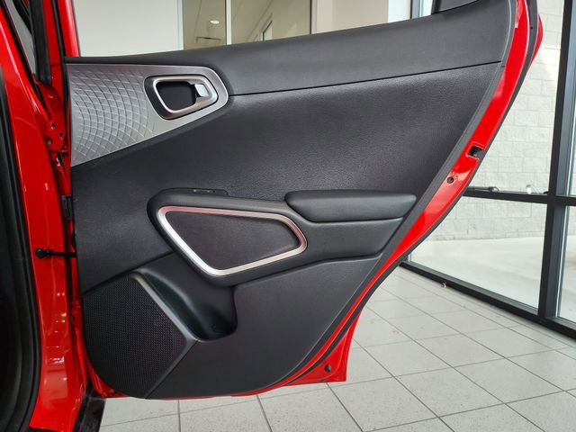 Certified 2023 Kia Soul LX w/ LX Technology Package FWD image 25