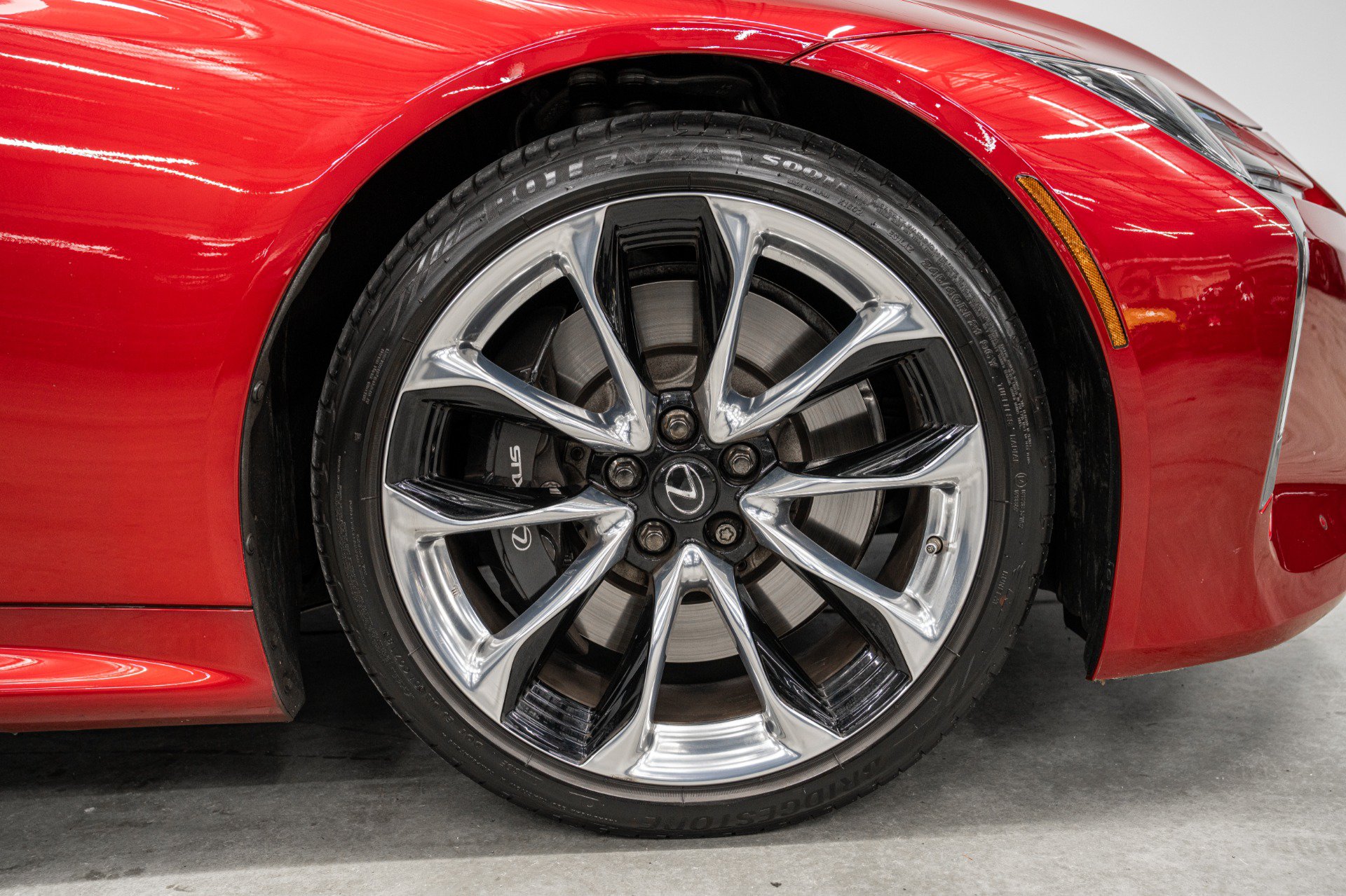 Used 2018 Lexus LC 500 Coupe w/ Touring Package RWD image 40