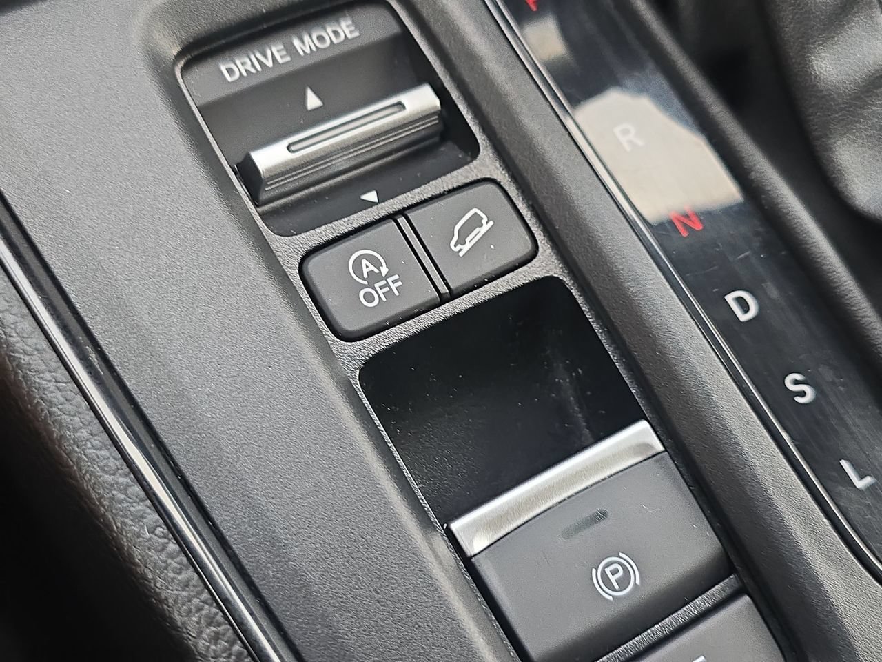 Used 2025 Honda CR-V LX image 37