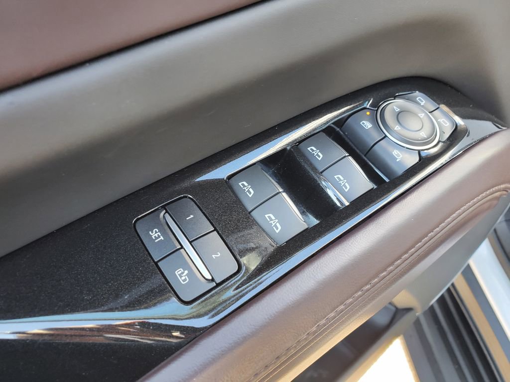 Used 2021 Cadillac Escalade Sport Platinum AWD/4WD image 16
