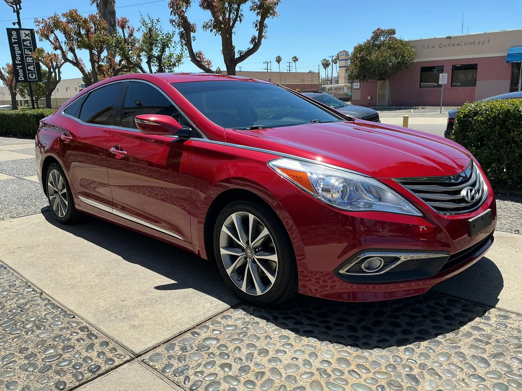 Used 2016 Hyundai Azera FWD image 3