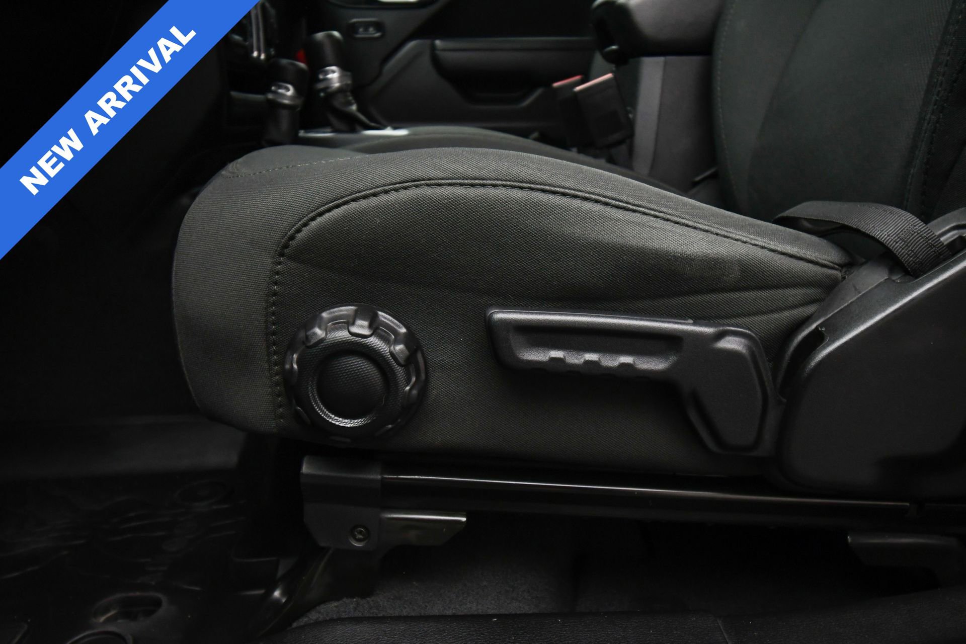 Used 2022 Jeep Wrangler Willys image 38