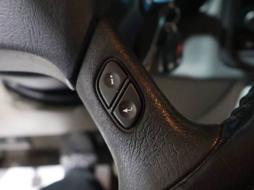 Used 2006 Chevrolet Avalanche LS image 30