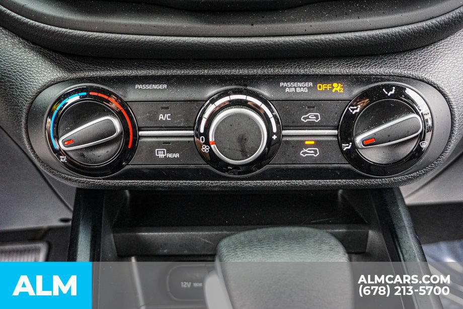 Used 2025 Kia Soul LX w/ LX Technology Package FWD image 40